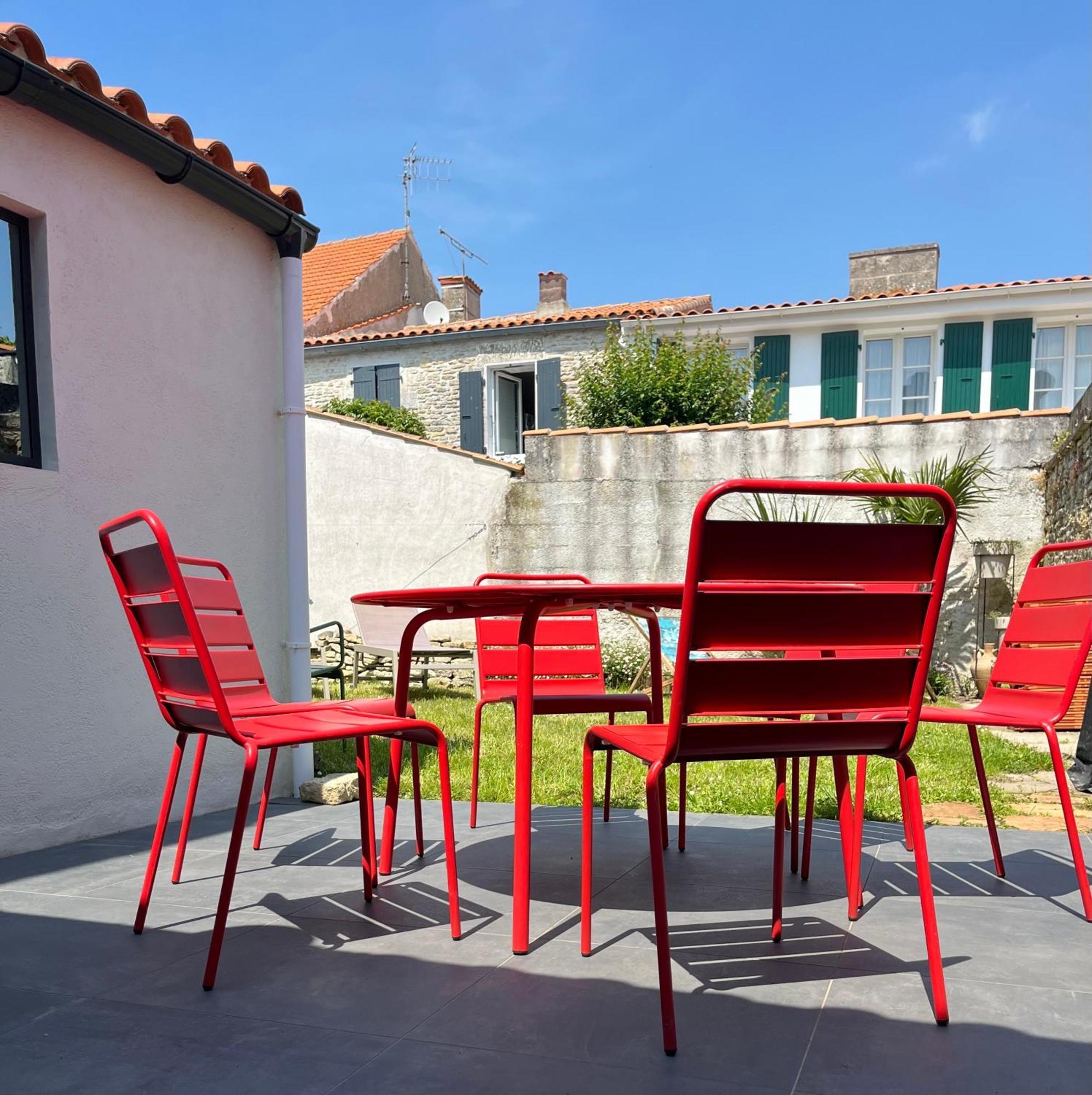 Elegante Maison Familiale Au Coeur Des Remparts De La Citadelle Le Chateau-d'Oleron Luaran gambar
